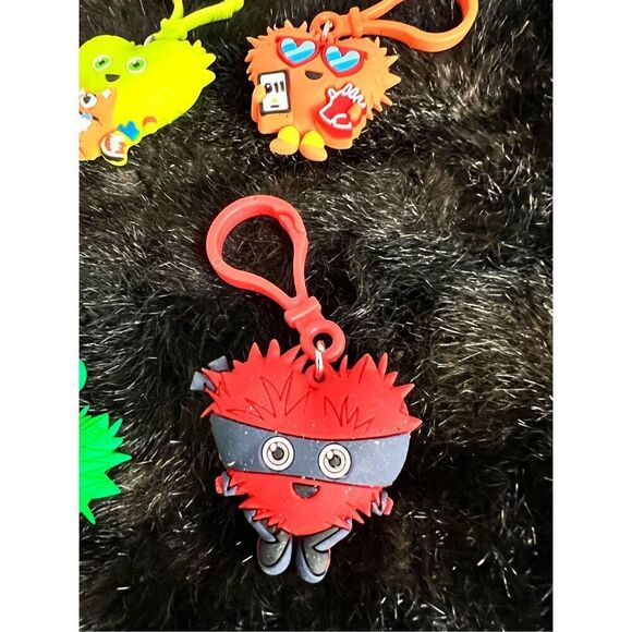 Kids Heart Challenge 2023 Star Character Keychain lot of 6 - Picture 4 of 8